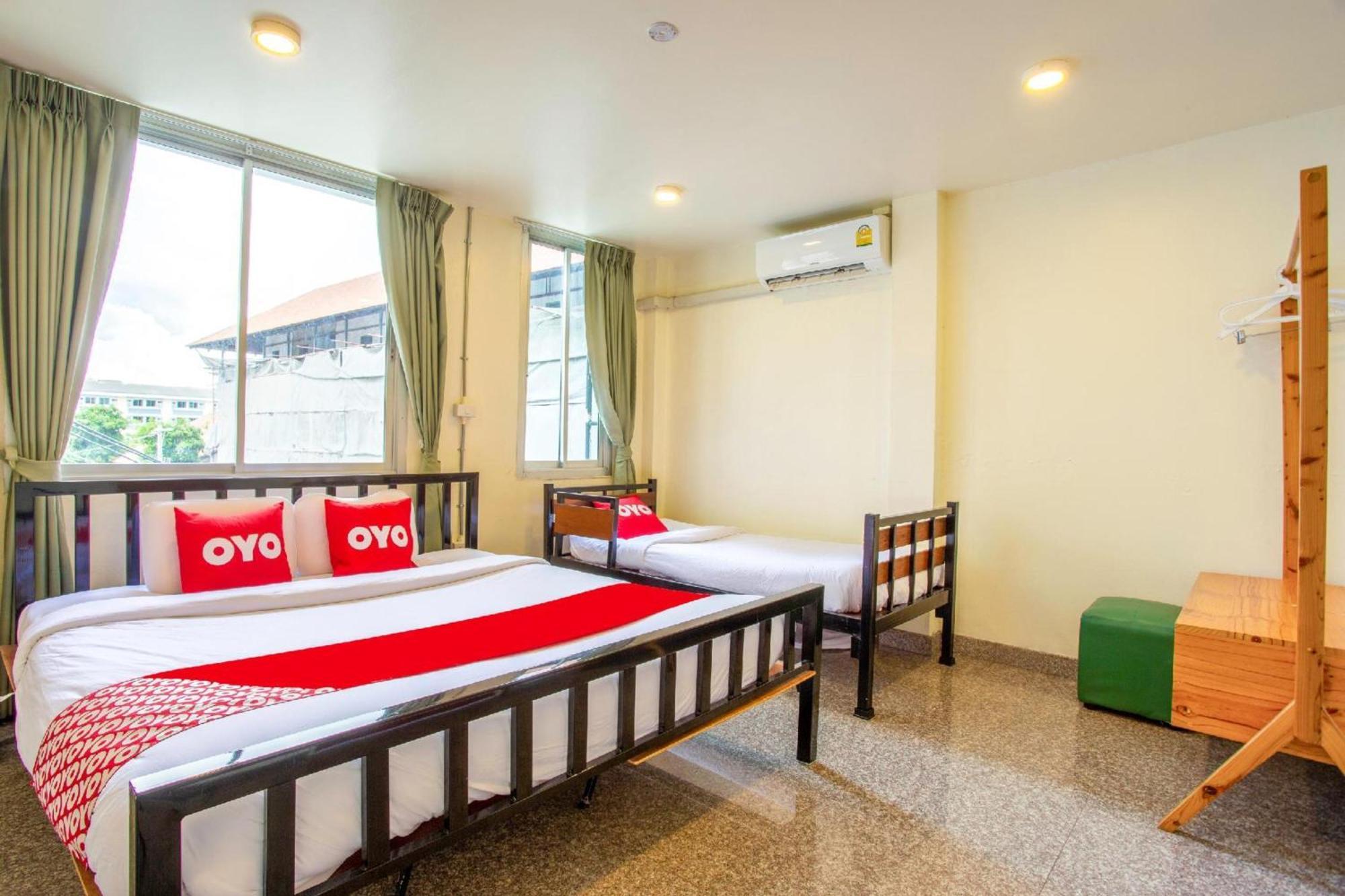 Oyo 928 Leaf Hostel Chiang Mai Exterior foto