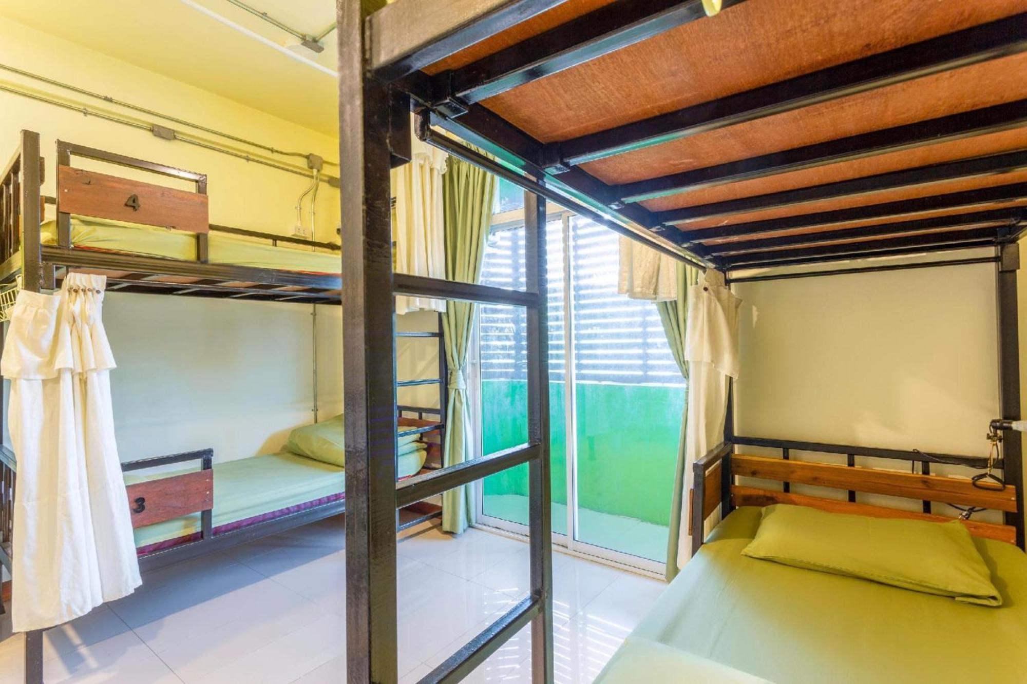 Oyo 928 Leaf Hostel Chiang Mai Exterior foto